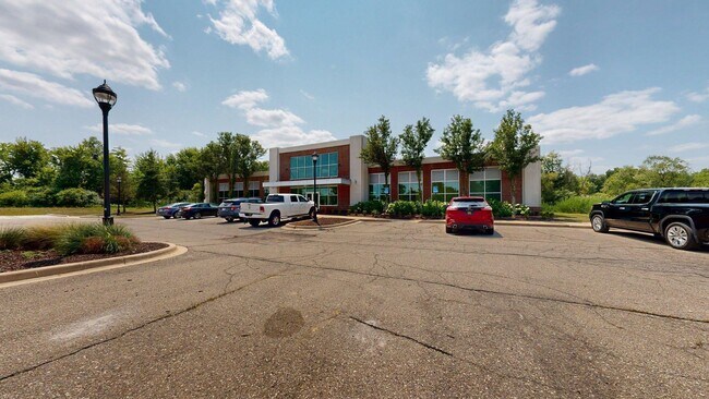 Building Photo - 5615 Hampshire Ln