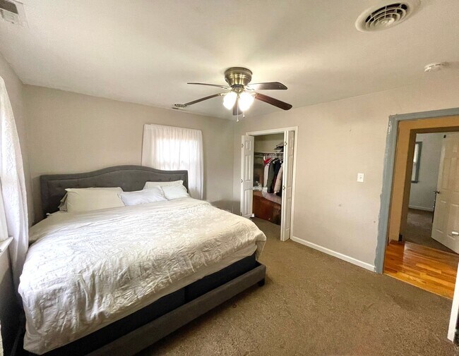 Building Photo - Spacious Home with Large Yard, Hot Tub, and More