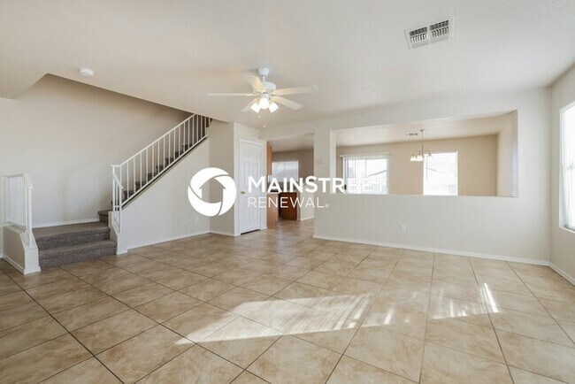 Building Photo - 4 Bedroom Pet-Friendly Home in TUCSON, AZ with Main Street Renewal