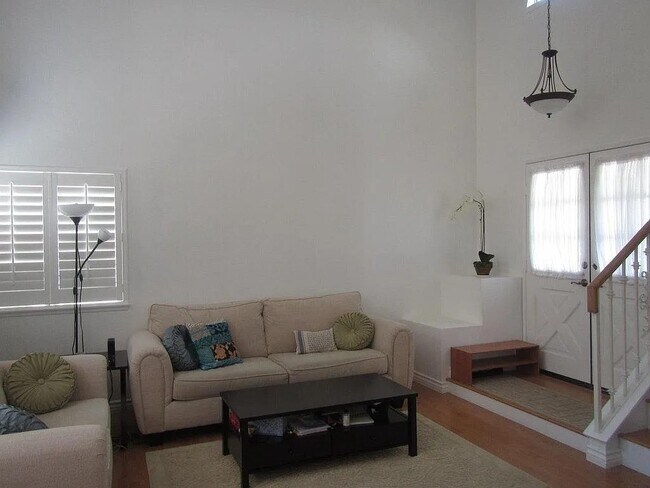 Building Photo - 21246 Sugarbush Cir