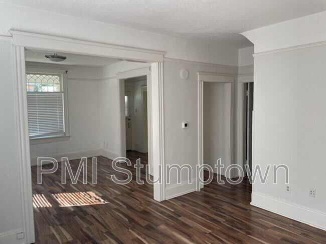 Building Photo - 601 S McLoughlin Blvd