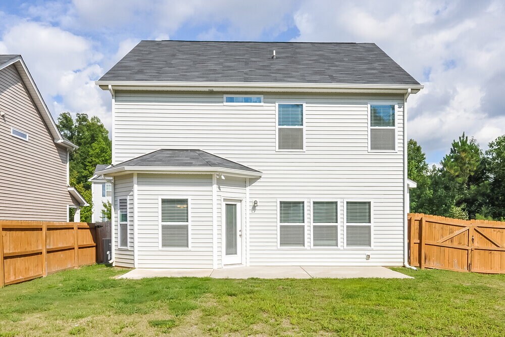 Building Photo - 105 Lakemont Dr