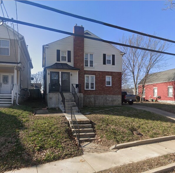 Building Photo - 7558 Woodland Ave