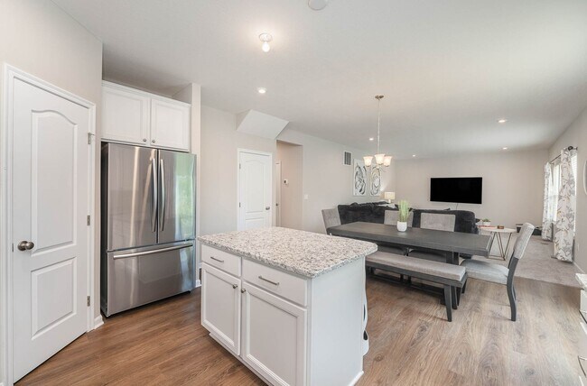 Building Photo - Fully furnished brand new construction. Luxury in HOA with pool