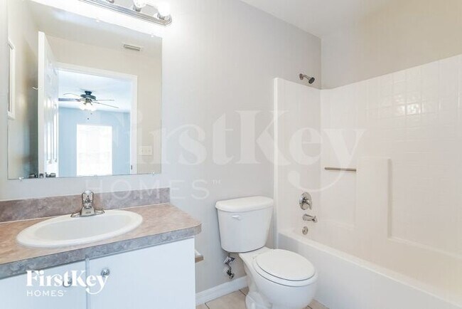 Building Photo - 2511 52nd St SW