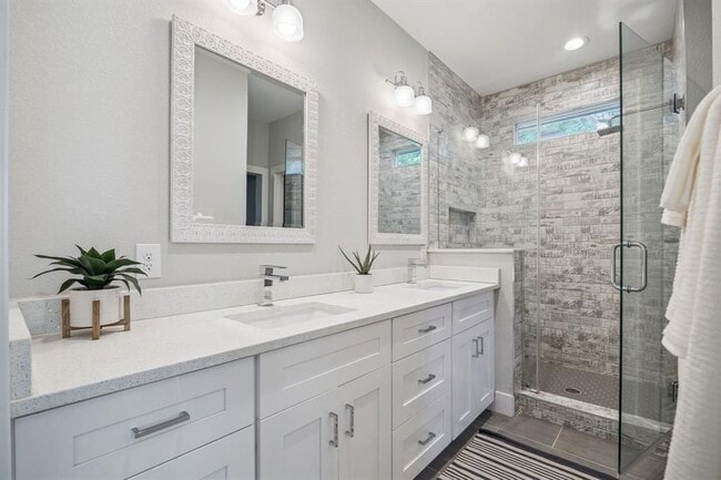 Building Photo - 3703 Tower View Ct