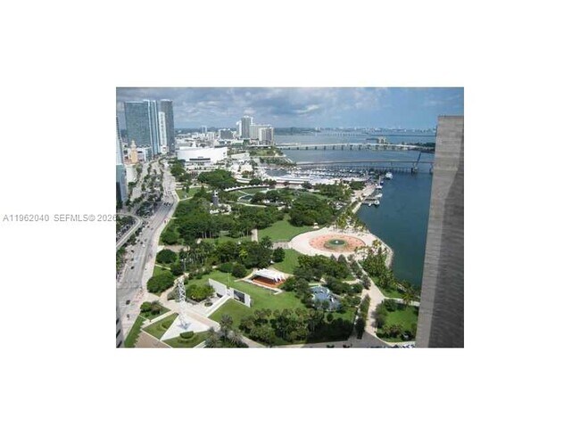 Building Photo - 325 S Biscayne Blvd