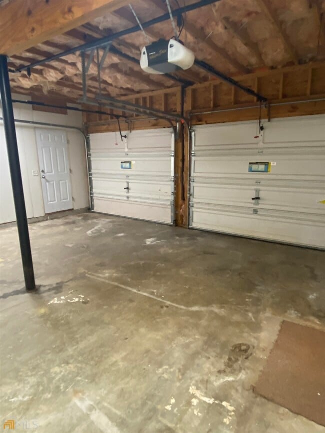 Building Photo - 5120 Roxton Ln