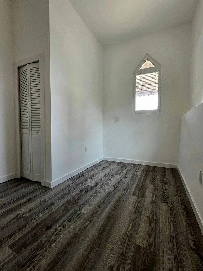 Building Photo - 1218 N 16th St