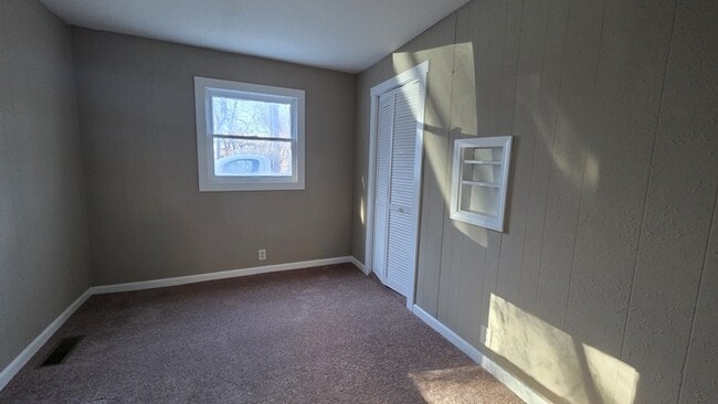 Building Photo - Totally Renovated, Private Cottage Now For Rent