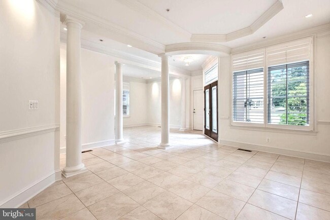 Building Photo - 8319 Quarry Manor Terrace