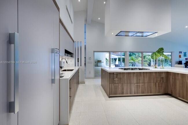 Building Photo - 5780 Las Palmas Dr
