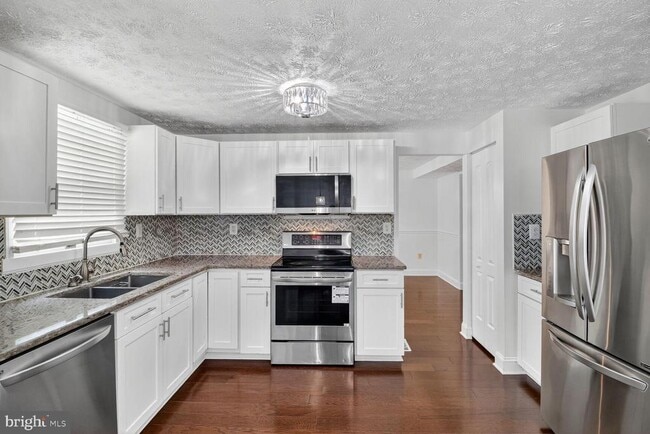 Building Photo - 3633 Dry Creek Ct