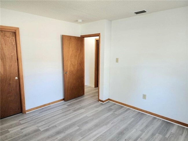 Building Photo - 3381 Woodard Dr