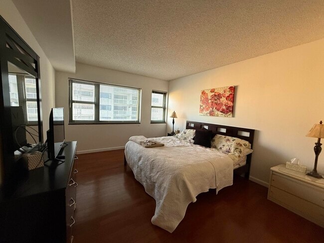 Building Photo - 3101 Boardwalk