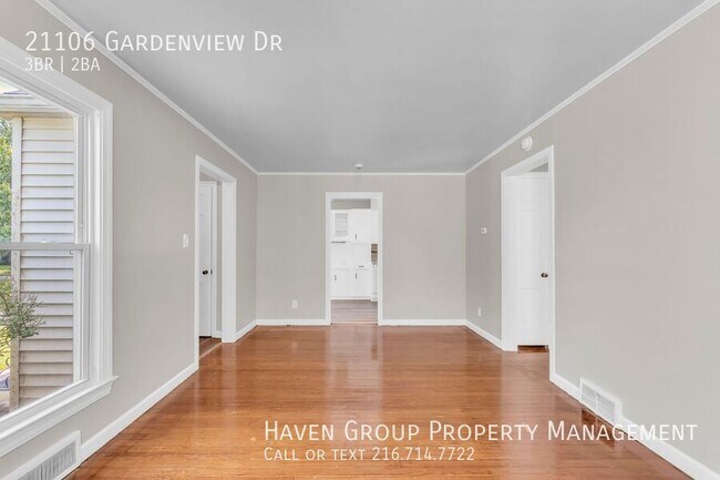 Building Photo - 21106 Gardenview Dr
