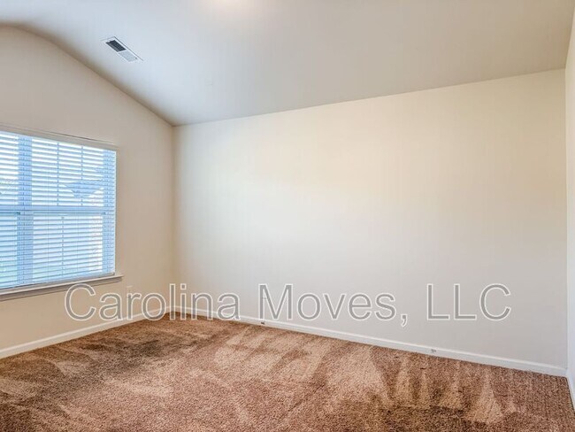 Building Photo - 117 Southridge Ct