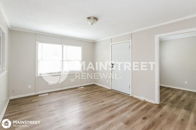 Building Photo - 4411 N Charlotte Street, Kansas City, MO 6...