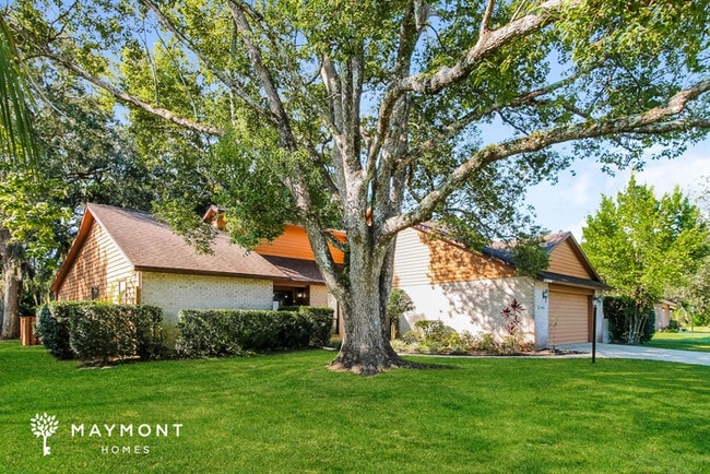 Building Photo - 34498 Cedarfield Dr