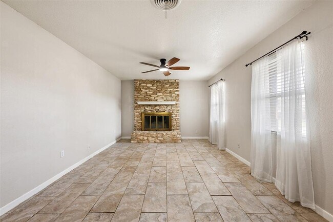 Building Photo - 2506 Oak Ln