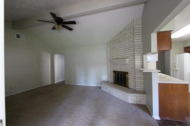 Building Photo - 4330 Maple Cross Dr