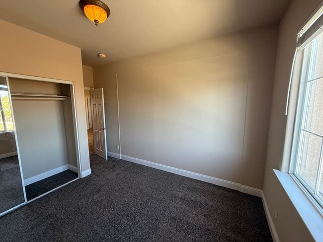 Building Photo - $4795 - Beautiful 5 Bedroom 3 Bath Home wi...