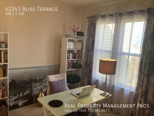 Building Photo - 42243 Bliss Terrace
