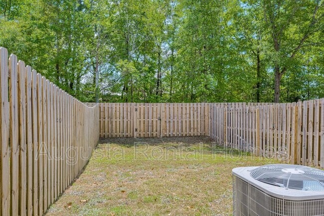 Building Photo - 3504 Firestone Dr