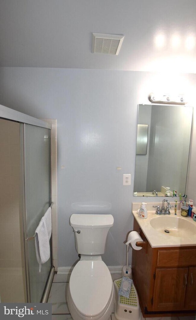 Building Photo - 6560 Lochleigh Ct