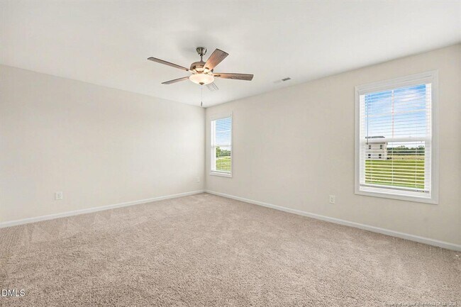 Building Photo - 92 Littlefield Ln