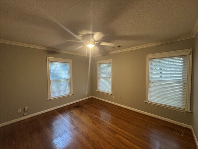 Building Photo - 4387 Harvest Ln