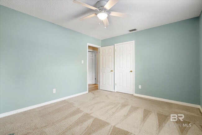 Building Photo - 10510 Gayfer Rd Ext