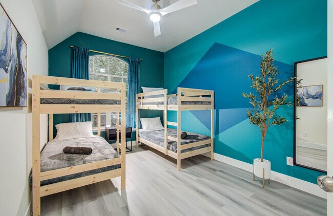 Building Photo - 35 Alden Glen Dr