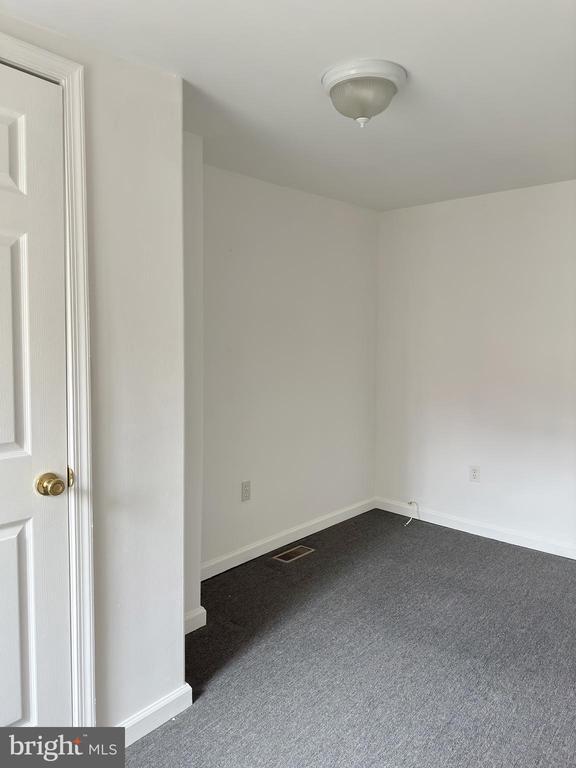 Building Photo - 1525 Montrose St