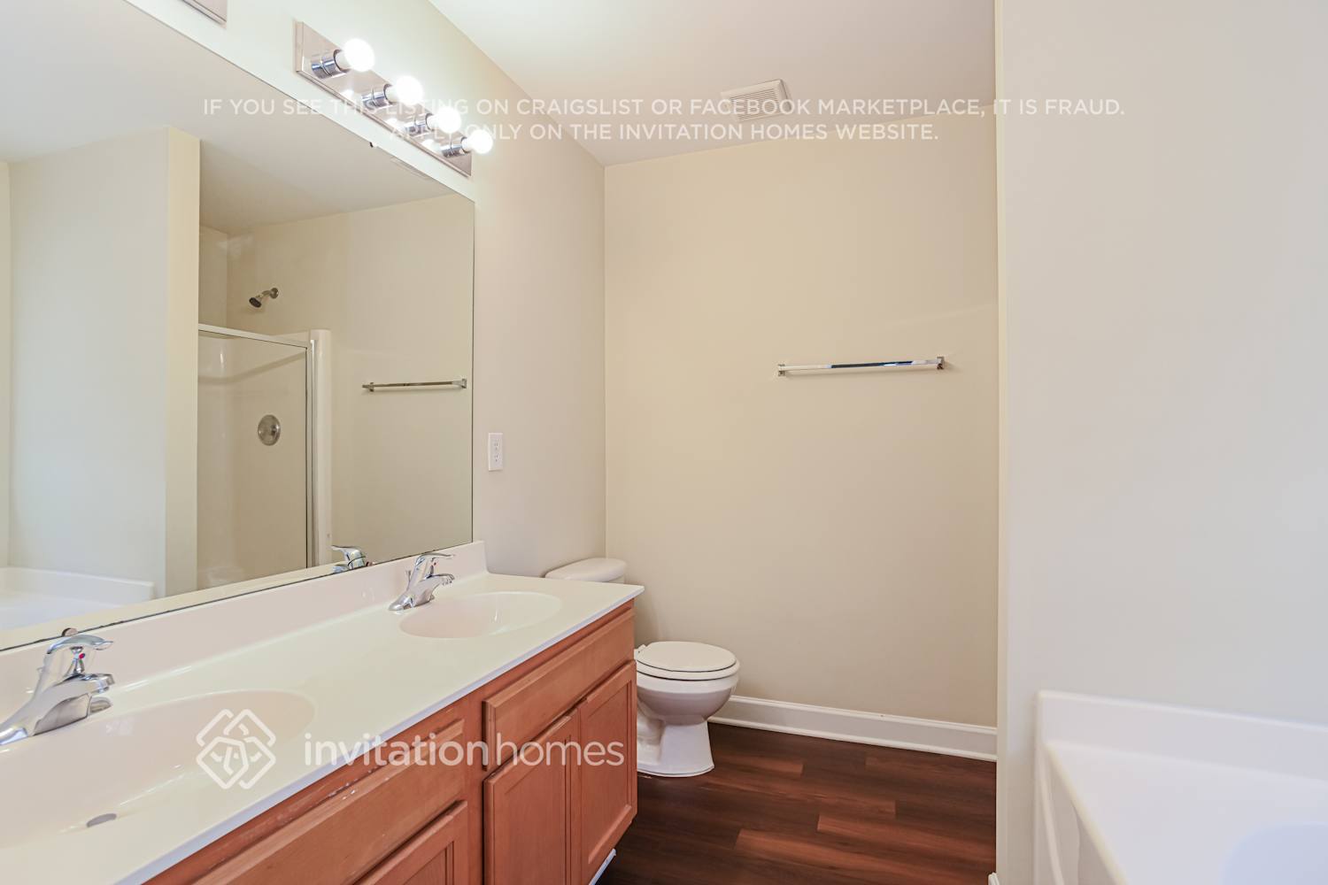 Building Photo - 305 Peachtree Rd