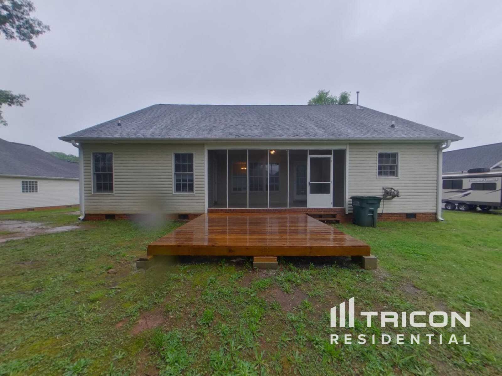 Building Photo - 1527 Seejay Ct