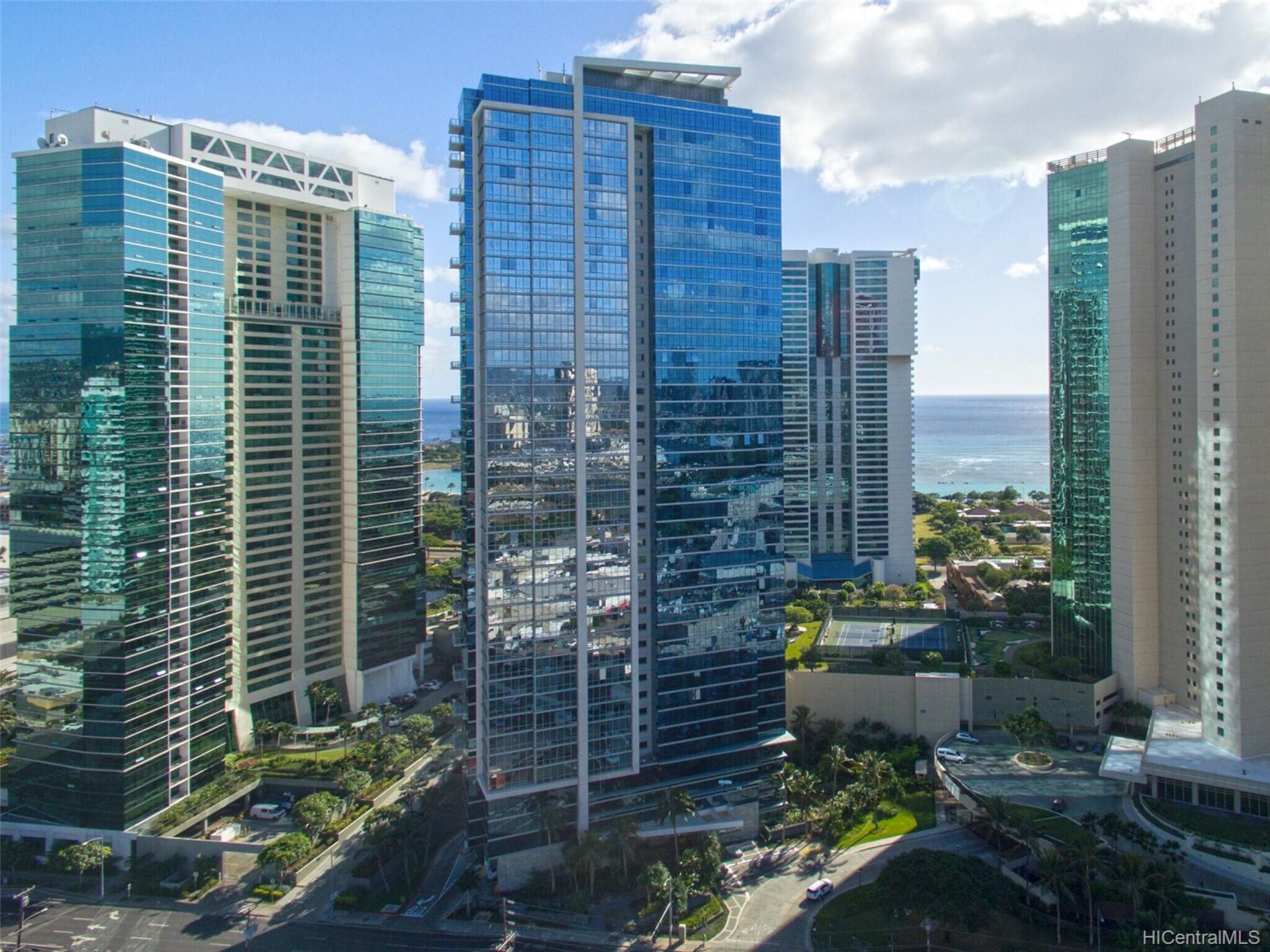 Building Photo - 1189 Waimanu St