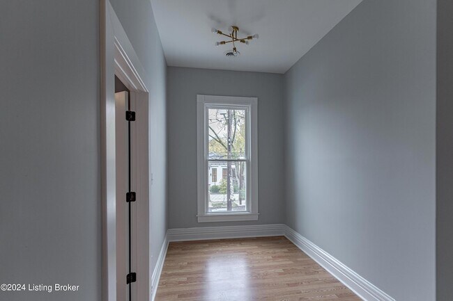 Building Photo - 1804 Frankfort Ave