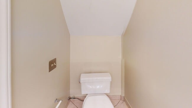 Building Photo - Serene Living in Rockville! Over 1,000 Squ...