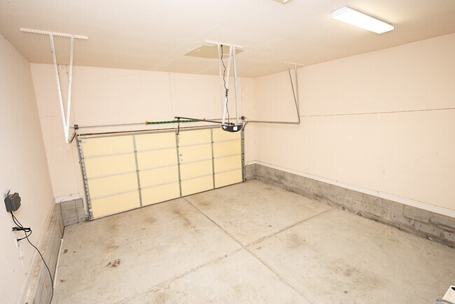 Building Photo - 856 Harborside Ln