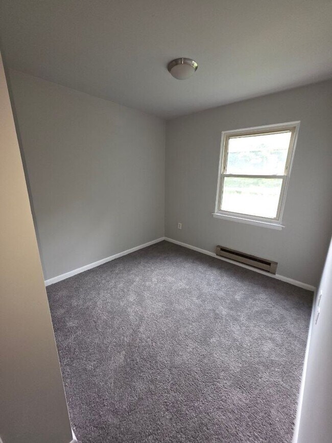 Building Photo - 3 Bed, 1.5 Bath Home for Rent – Lancaster, PA