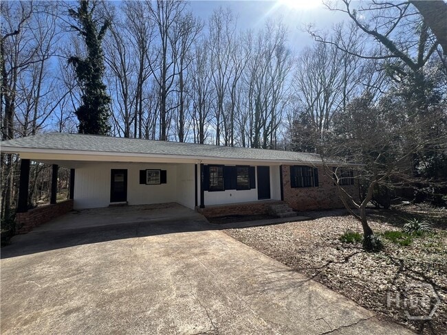 Building Photo - 1051 Crooked Creek Rd