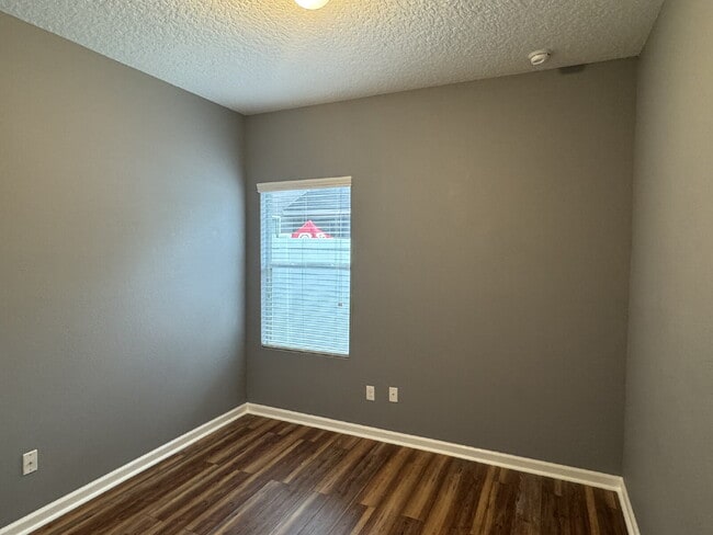 Building Photo - For Rent