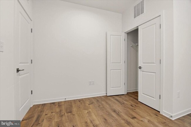 Building Photo - 43793 Mystic Maroon Ter