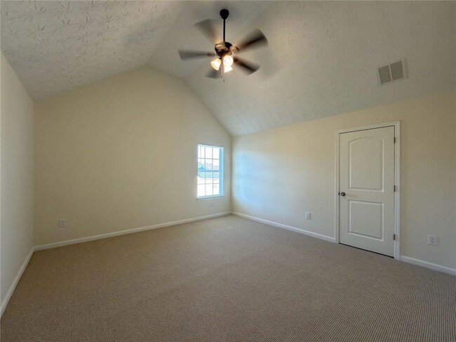 Building Photo - 2770 Austin Ridge Dr NE