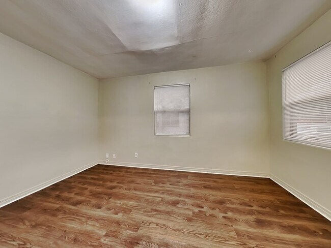 Building Photo - 5131 Dugdale Rd