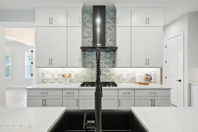 Building Photo - 480 Loosestrife Wy