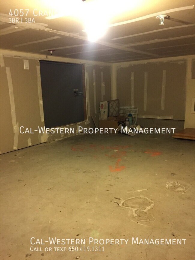 Building Photo - 4057 Crandall Cir
