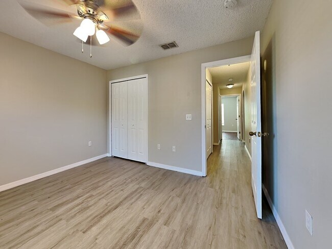 Building Photo - 6908 Waterbrook Ct