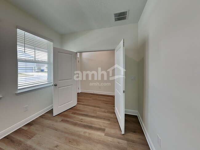 Building Photo - 1045 Heavenly Dr